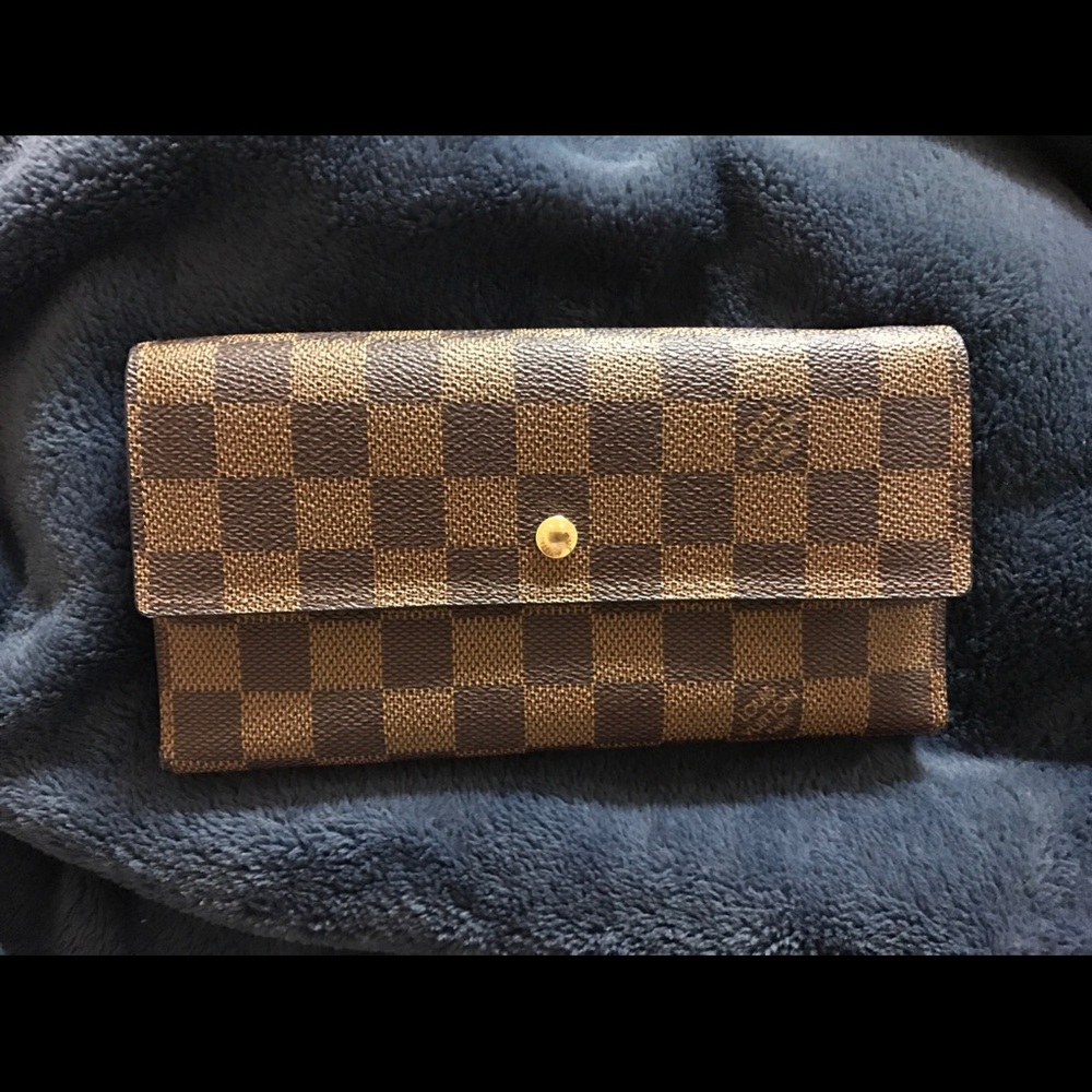 LOUIS VUITTON wallet AUTHENTIC